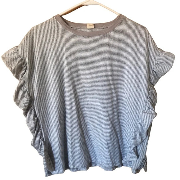 Gray ruffle pin stripe sleeve tshirt - Picture 1 of 6